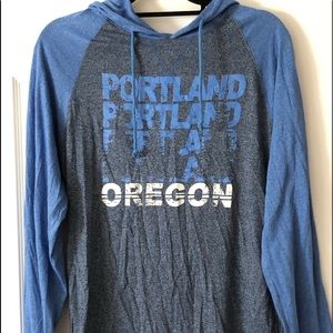 Blue “Oregon” light wear hoodie. Size M